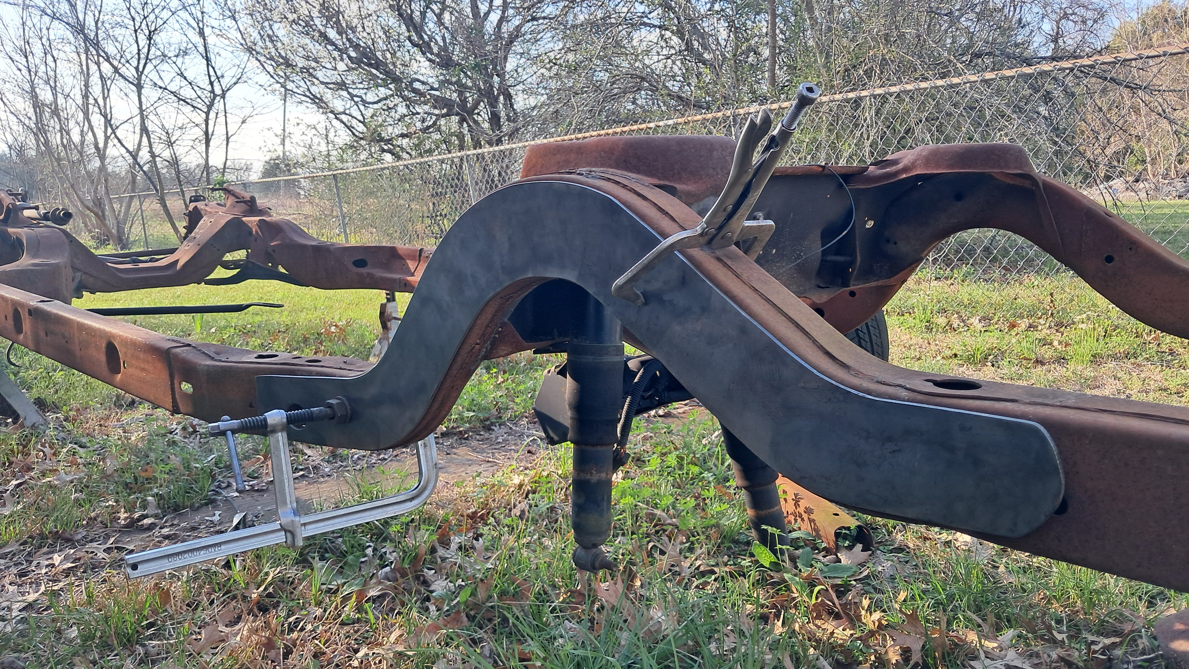 Cadillac  / Caprice  / Roadmaster  / Lesaber inner and outer rear arch reinforcment plates with bridge gussets