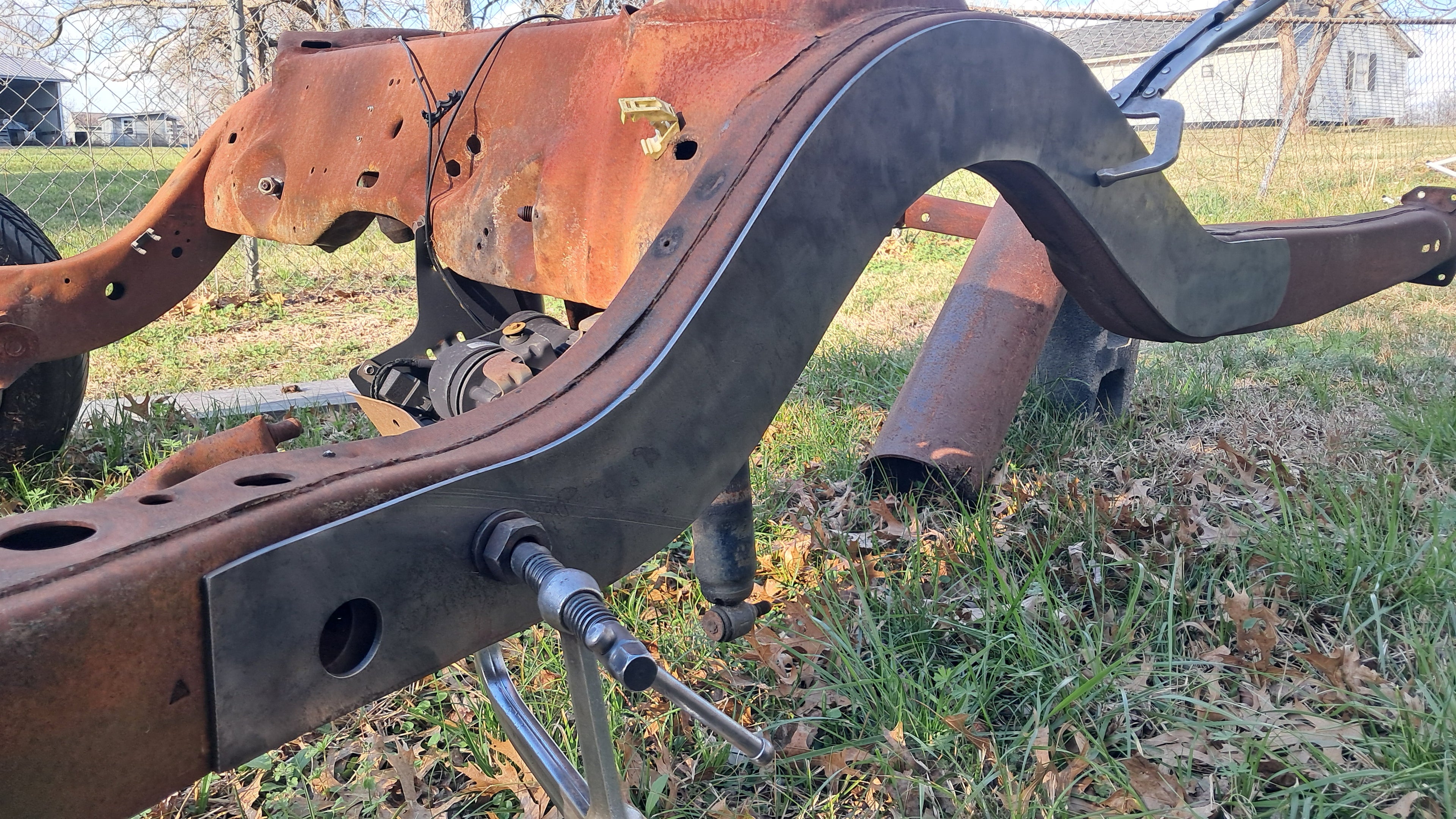 Cadillac  / Caprice  / Roadmaster  / Lesaber inner and outer rear arch reinforcment plates with bridge gussets
