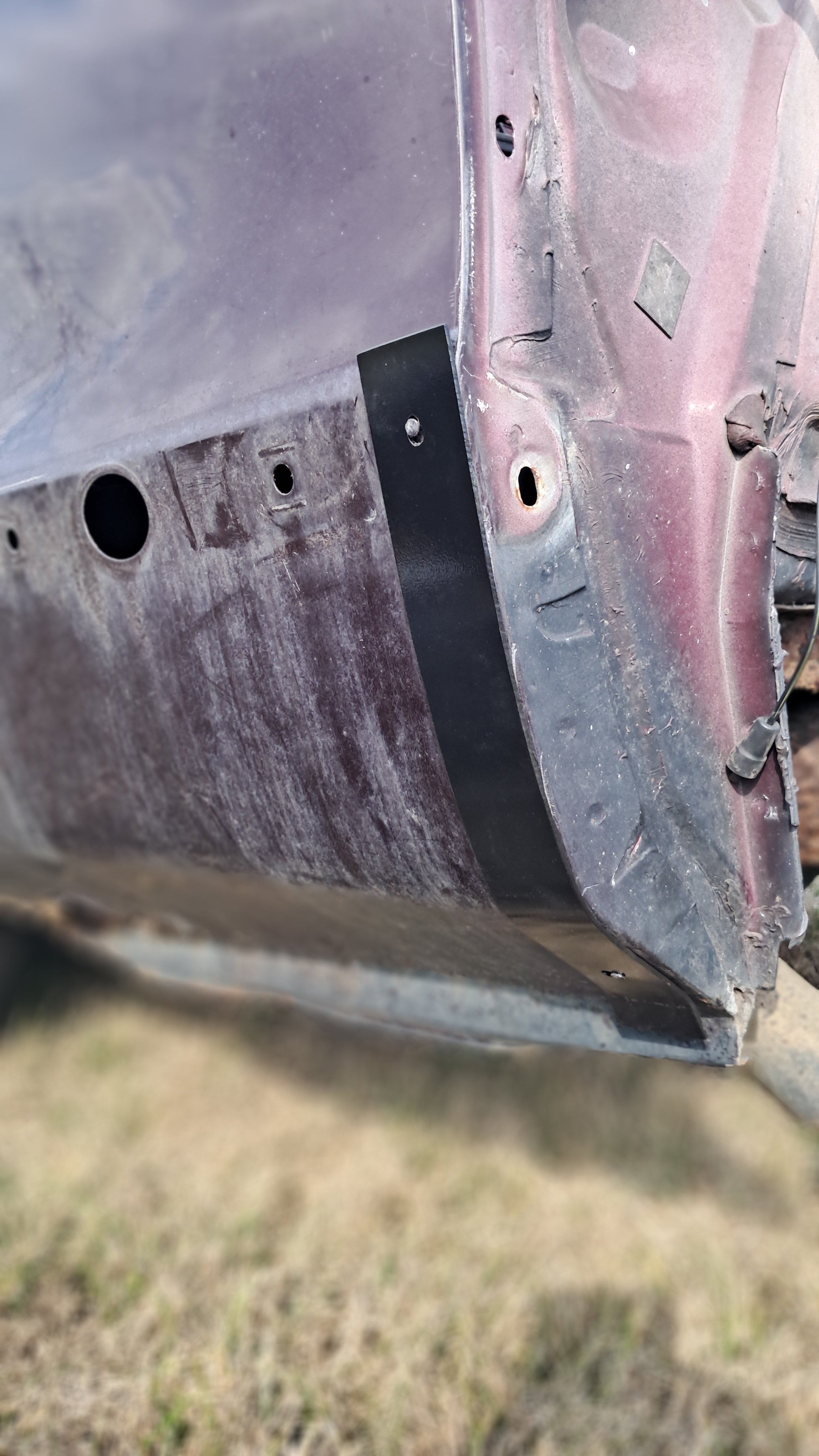 93-96 Cadillac Fleetwood Rear Quarter Panel Trim Clips ( 1 Single Metal Clip. Shipping Included)